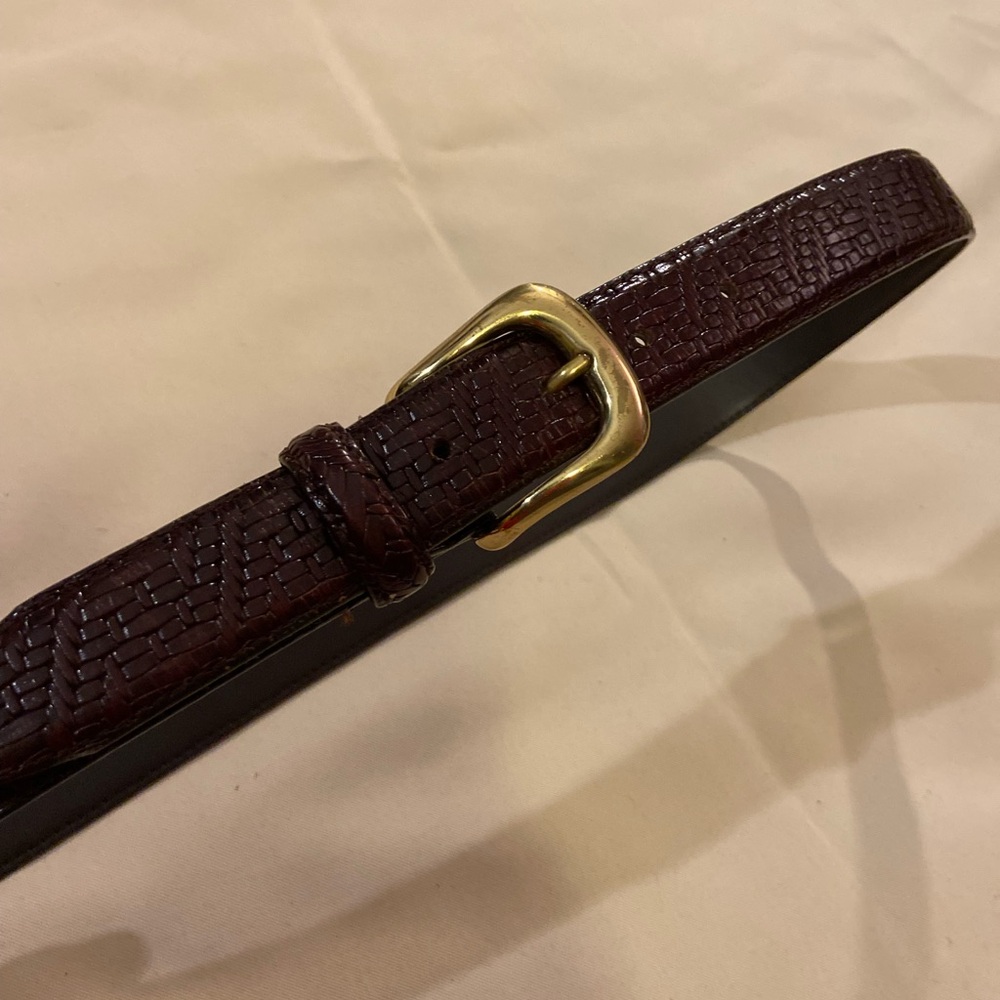 Vintage Brown Genuine Leather Belt with Gold Buckle Men’s 42” - Picture 7 of 15